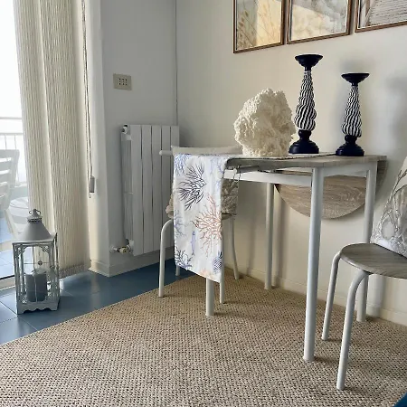 Rebecca's Collection: Capo Nero Apartment Sanremo